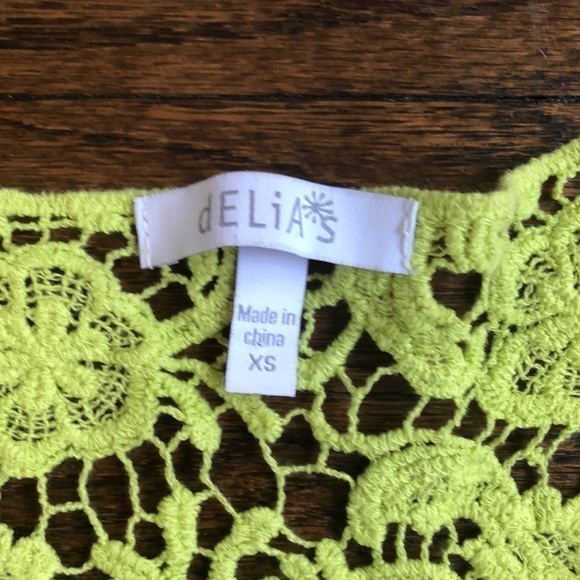 3/$10 Lime Lace Crew Neck Shirt Sleeve Crop Top - Picture 4 of 4